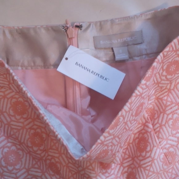 BR Skirt - Picture 2 of 3